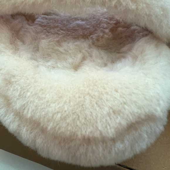 UGG slipper slides Fuzz Yeah Cream size 11 - Picture 4 of 6